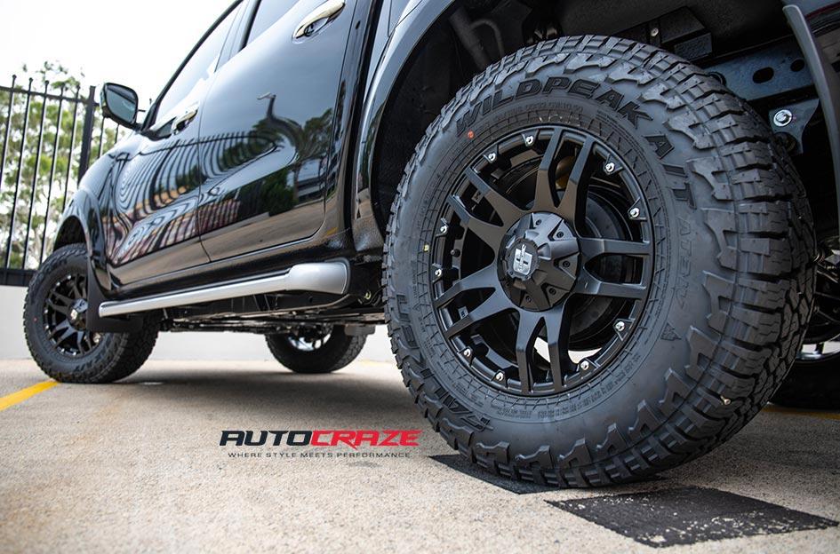NISSAN NAVARA CLIFF MATTE BLACK